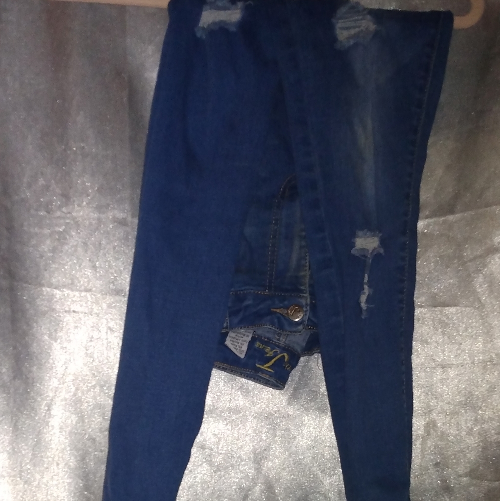 Ripped jeans